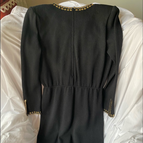 Dress - Picture 6 of 7